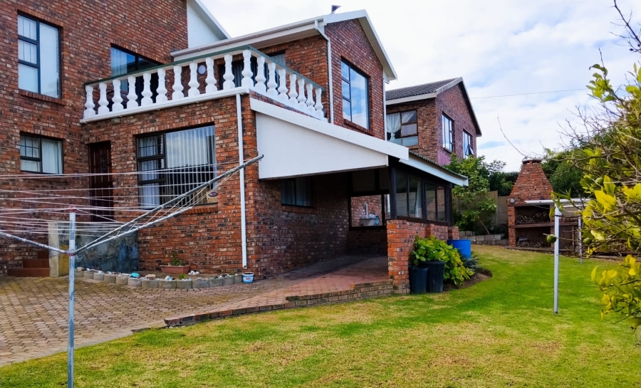 3 Bedroom Property for Sale in Dana Bay Western Cape